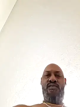 Snapshot of Rizzle9800 chatting on 02-14-26, 06:54 Rizzle9800 online show from 02-14-26, 06:54