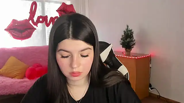 KisaModel online show from 02-19-26, 07:37