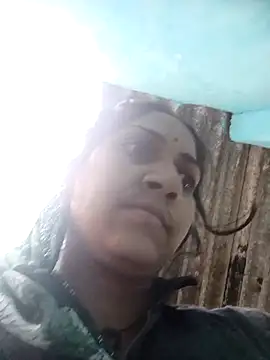 Snapshot of Chayna_singh chatting on 02-18-26, 02:29 Chayna singh online show from 02-18-26, 02:29