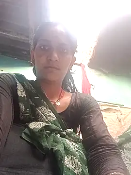 Snapshot of Chayna_singh chatting on 06-17-26, 12:57 Chayna singh online show from 06-17-26, 12:57