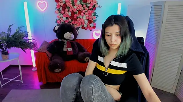 Snapshot of SirenMystiq chatting on 06-15-26, 10:17 SirenMystiq online show from 06-15-26, 10:17