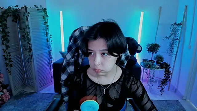 Snapshot of SirenMystiq chatting on 07-16-26, 10:21 SirenMystiq online show from 07-16-26, 10:21