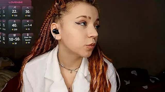 NoMoreCIothes online show from 01-10-26, 09:55