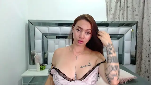 rebecagoldene online show from 02-03-26, 06:22