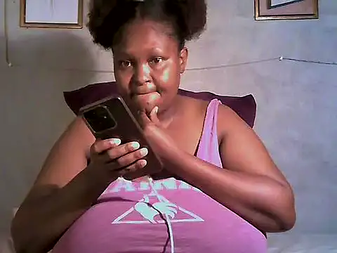 Snapshot of sweetmilkylady chatting on 04-13-26, 08:53 sweetmilkylady online show from 04-13-26, 08:53