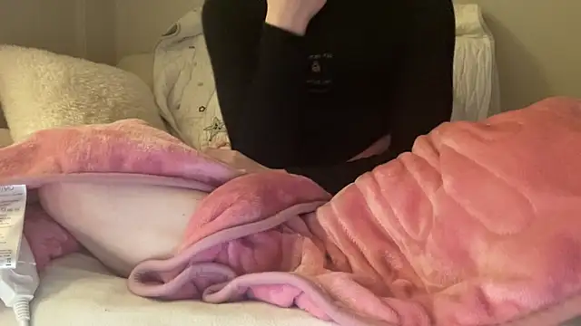 ijustturned18today online show from 02-05-26, 05:06