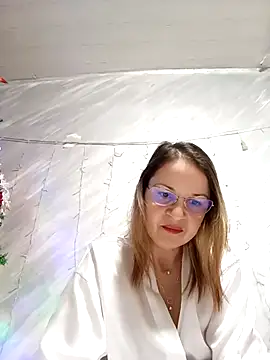 NikkyNatural online show from 12-17-25, 05:41