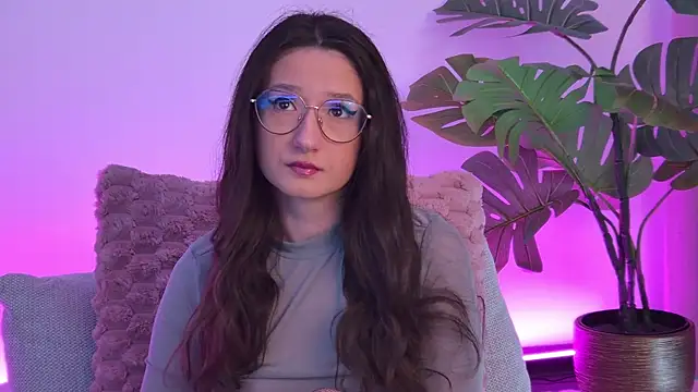 TheaMalekoo online show from 04-15-26, 06:53