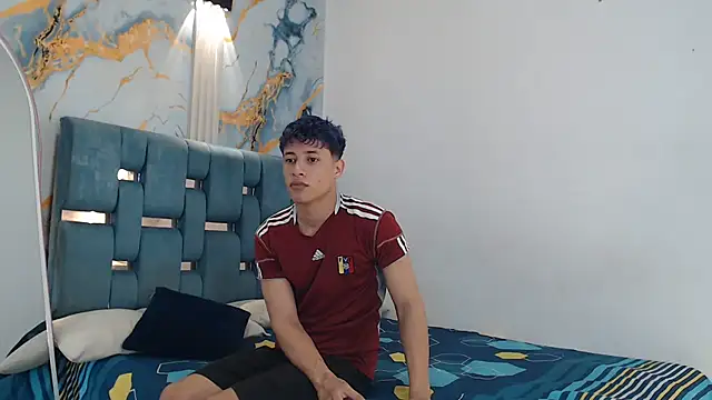 YOUNG GUYS1 online show from 02-08-26, 03:37