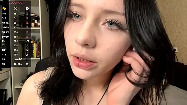 Eva blo0m online show from 12-18-25, 12:33