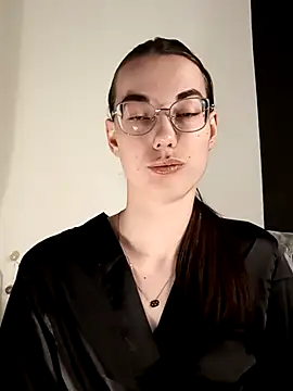 Snapshot of EmmaJacson chatting on 02-03-26, 04:01 EmmaJacson online show from 02-03-26, 04:01