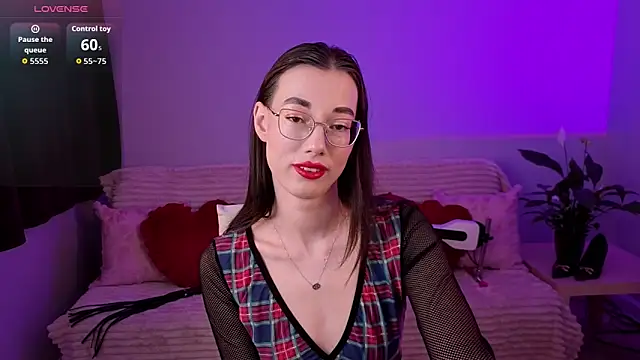 Snapshot of EmmaJacson chatting on 02-07-26, 03:16 EmmaJacson online show from 02-07-26, 03:16