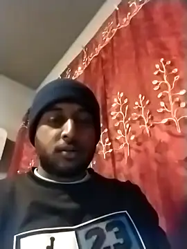 Snapshot of Mohandkim chatting on 06-16-26, 02:47 Mohandkim online show from 06-16-26, 02:47