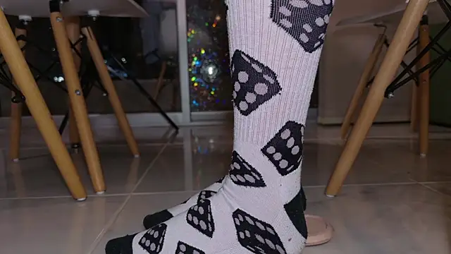 Snapshot of Feetbeth chatting on 07-13-26, 02:03 Feetbeth online show from 07-13-26, 02:03