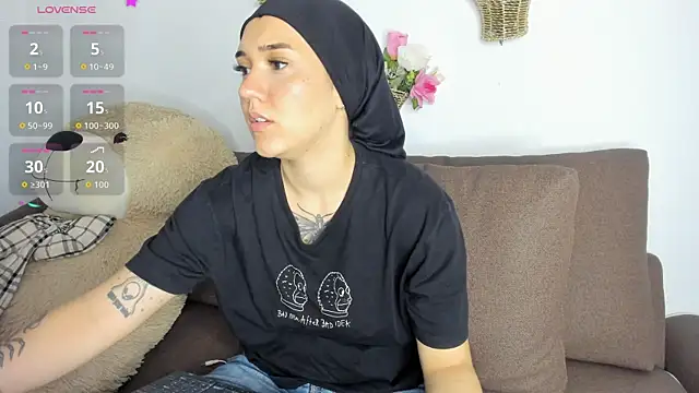 Darele  online show from 12-19-25, 01:40