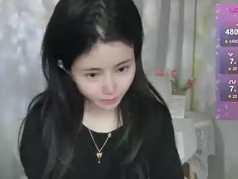 Snapshot of Fish_136 chatting on 12-17-25, 02:39 Fish 136 online show from 12-17-25, 02:39