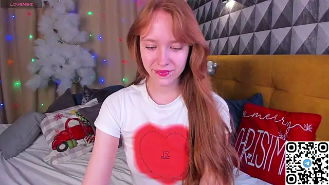 Snapshot of EmmaPratt chatting on 01-08-26, 01:08 EmmaPratt online show from 01-08-26, 01:08