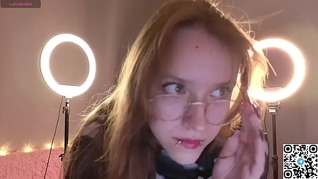 Snapshot of EmmaPratt chatting on 01-15-26, 12:59 EmmaPratt online show from 01-15-26, 12:59