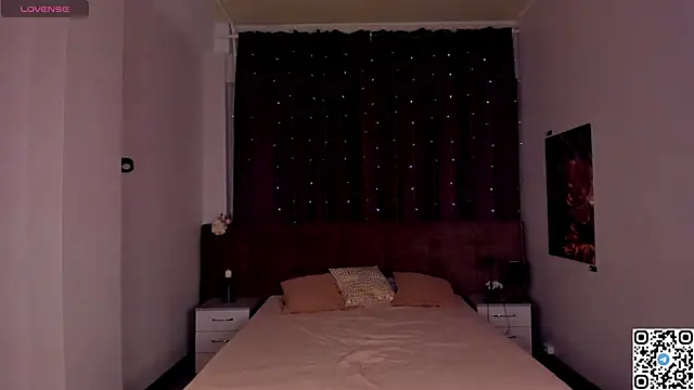 Snapshot of EmmaPratt chatting on 02-13-26, 01:12 EmmaPratt online show from 02-13-26, 01:12