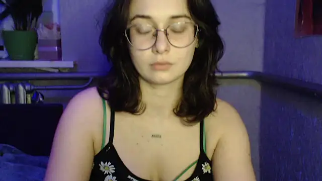 Snapshot of Angelik5371 chatting on 02-05-26, 06:34 Angelik5371 online show from 02-05-26, 06:34