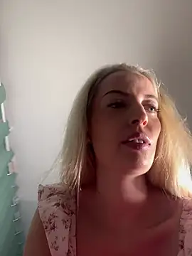 Snapshot of Katharina_Wagner chatting on 06-24-26, 06:07 Katharina Wagner online show from 06-24-26, 06:07