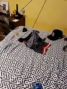 Snapshot of Roberto772 chatting on 02-27-26, 04:51 Roberto772 online show from 02-27-26, 04:51