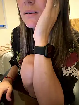 sweetcouple32 online show from 01-08-26, 10:56