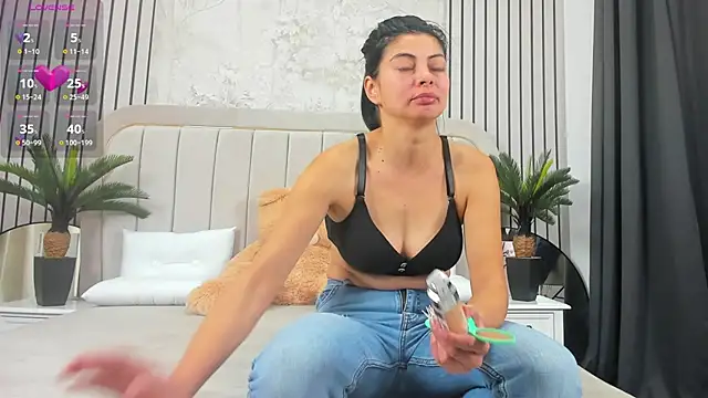 DaryaRee online show from 01-16-26, 05:44