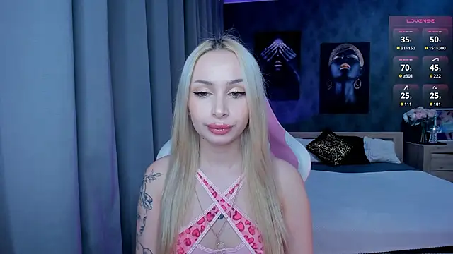 LanaMiracle online show from 02-05-26, 03:55