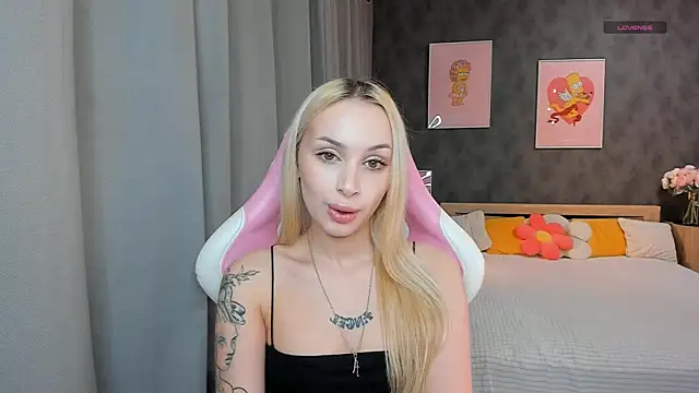 LanaMiracle online show from 02-25-26, 03:16