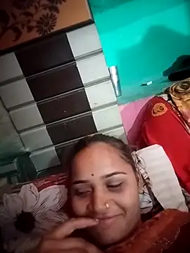 Aaisha 01 online show from 12-17-25, 08:53