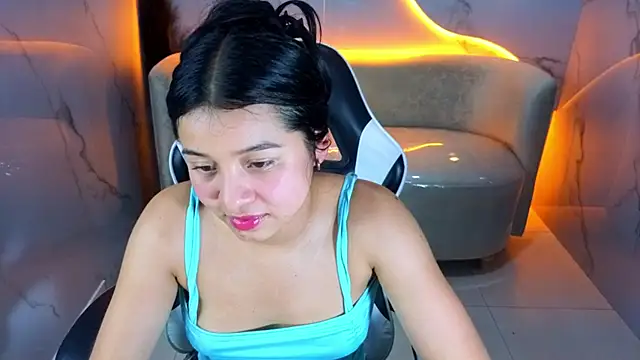 Sofi Adams Tx online show from 01-05-26, 05:27