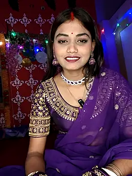 Snapshot of Sweet-priyaa chatting on 04-23-26, 04:42 Sweet-priyaa online show from 04-23-26, 04:42
