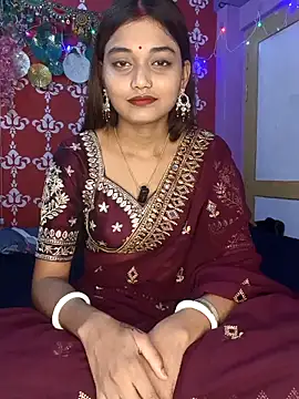Snapshot of Sweet-priyaa chatting on 05-06-26, 09:47 Sweet-priyaa online show from 05-06-26, 09:47