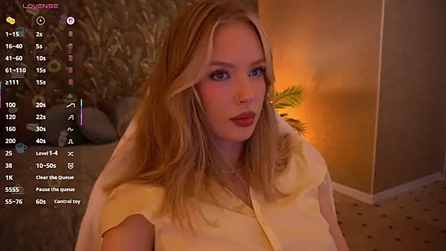 MollyyMayy online show from 05-17-26, 11:12