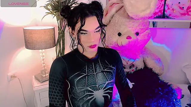 agathaferrer3 online show from 12-18-25, 11:38