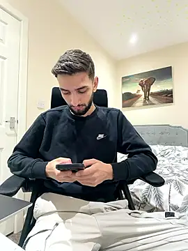 Juliann69Ramiro online show from 01-05-26, 07:39