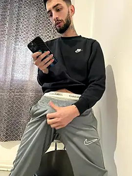 Juliann69Ramiro online show from 01-09-26, 09:34