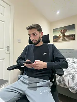 Juliann69Ramiro online show from 01-13-26, 11:04