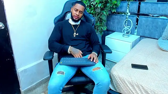 Snapshot of jay_jhonson01 chatting on 02-20-26, 04:09 jay jhonson01 online show from 02-20-26, 04:09