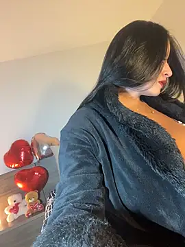 Lena-Williamss online show from 02-15-26, 04:09