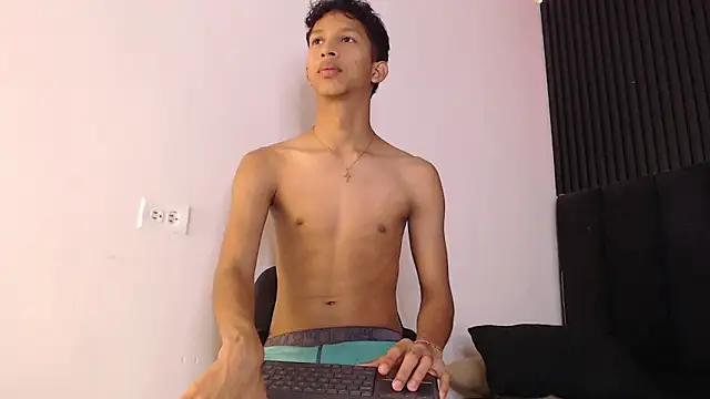 Snapshot of SmoothAlpha_ chatting on 02-12-26, 02:45 SmoothAlpha online show from 02-12-26, 02:45