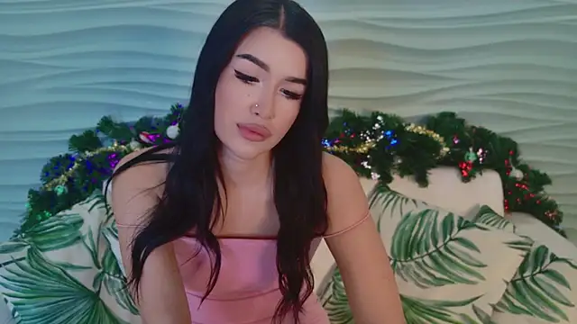 LittleMia- online show from 12-17-25, 10:38