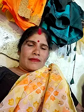 Snapshot of Mahi_bigg chatting on 01-19-26, 09:13 Mahi bigg online show from 01-19-26, 09:13