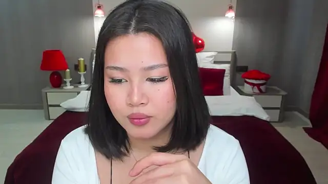 Brunette Charm online show from 03-25-26, 11:27