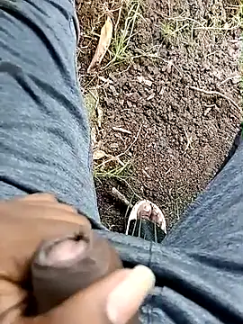 Snapshot of loki-king-143 chatting on 02-18-26, 02:29 loki-king-143 online show from 02-18-26, 02:29