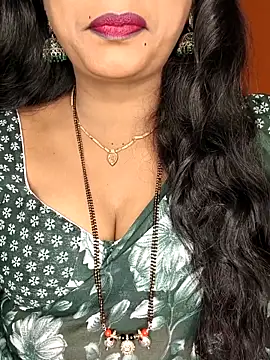 Snapshot of Rachu_love chatting on 06-12-26, 04:06 Rachu love online show from 06-12-26, 04:06