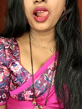 Snapshot of Rachu_love chatting on 06-13-26, 05:33 Rachu love online show from 06-13-26, 05:33
