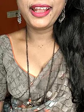 Snapshot of Rachu_love chatting on 07-06-26, 05:37 Rachu love online show from 07-06-26, 05:37