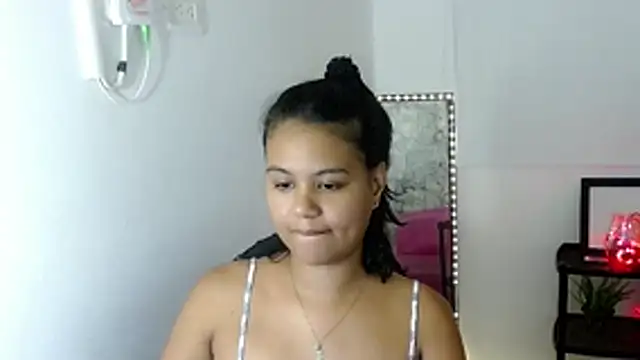 Snapshot of Shawnycarson chatting on 04-20-26, 06:09 Shawnycarson online show from 04-20-26, 06:09